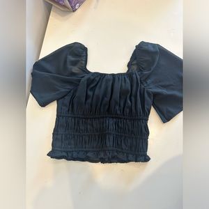 Hollister Cropped Black Blouse